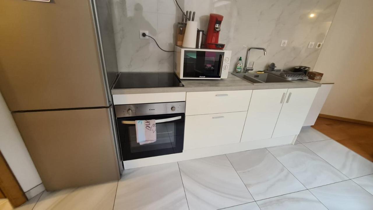 Le Bonheur Est Parfois Cache Dans L'Inconnu Apartment Selestat Luaran gambar